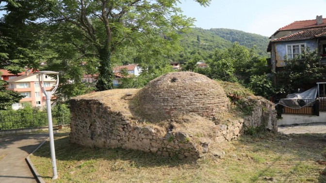 Değirmendere Yukarı Mahalle’deki Tarihî Hamamın Restorasyon İhalesi Yapıldı