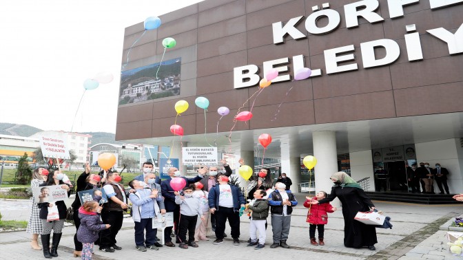 Farkındalık İçin Balon Uçurdular