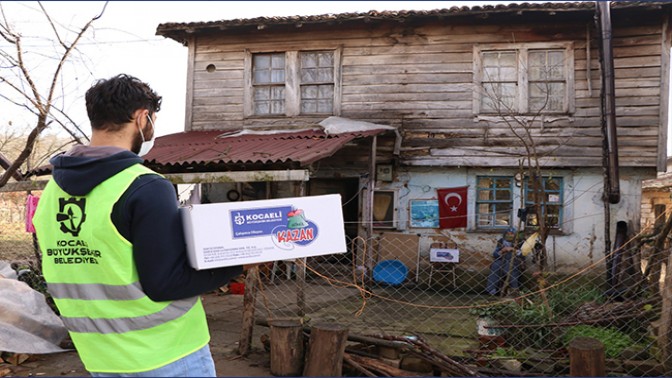 Gönüller kazanılıyor evlere sıcak yemek gidiyor