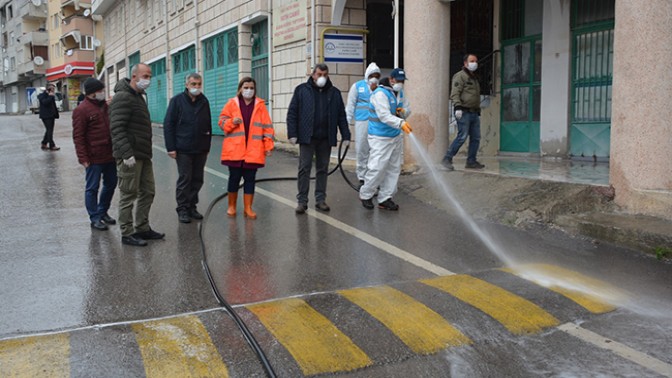 İzmit Belediyesi 2020’de cadde ve sokakları sağlık çemberine aldı