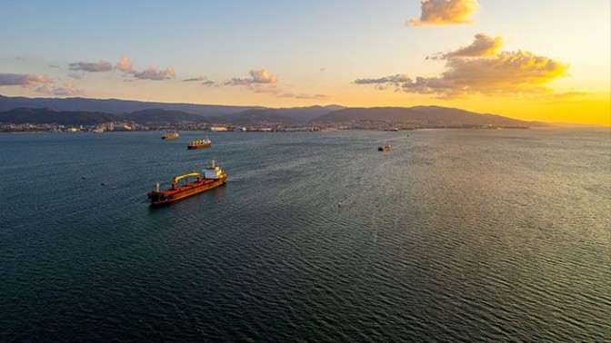 İzmit Körfezinde gemi yoğunluğu