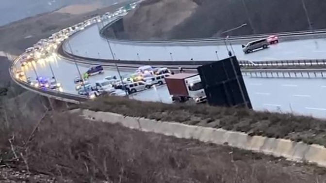 Rehine krizi sebebiyle kapanan Kuzey Marmara Otoyolu 3 saat sonra açıldı